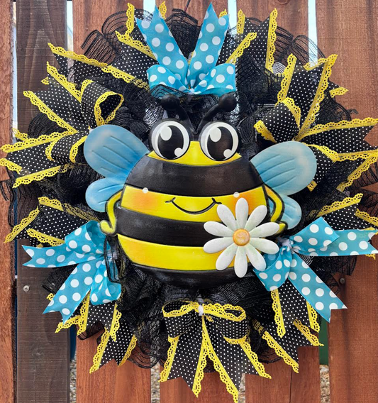 Bee with Daisy Handmade Wreath